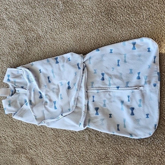 Halo Micro Fleece Swaddle Sleep Sack Size Small 3-6M Blue Bowties - Picture 1 of 4